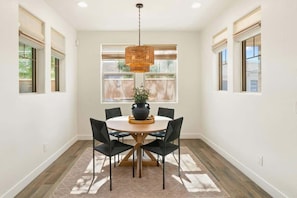 Dining - *NEW* Cozy Desert Oasis! Pool, Spa, Foosball! (Chandler)