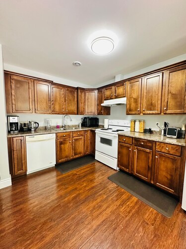 Gorgeous 2-bedroom apartment in Salmon River/Truro