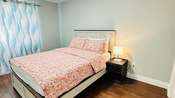 2 bedrooms, iron/ironing board, WiFi, bed sheets