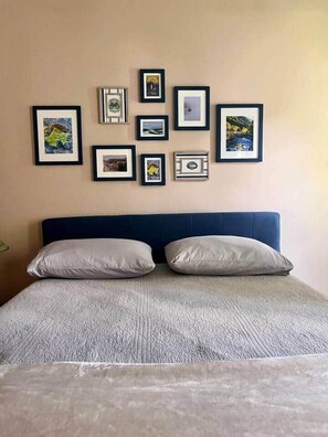 4 chambres, fer et planche à repasser, Wi-Fi, literie fournie