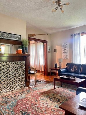 Lobby - Scenic Mountain & River View – Walk to New River (Summers County)