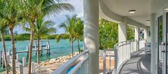 Luxury Home, Oceanfront Views, Private Pool & Dock