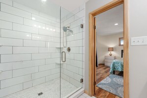 Shower, towels