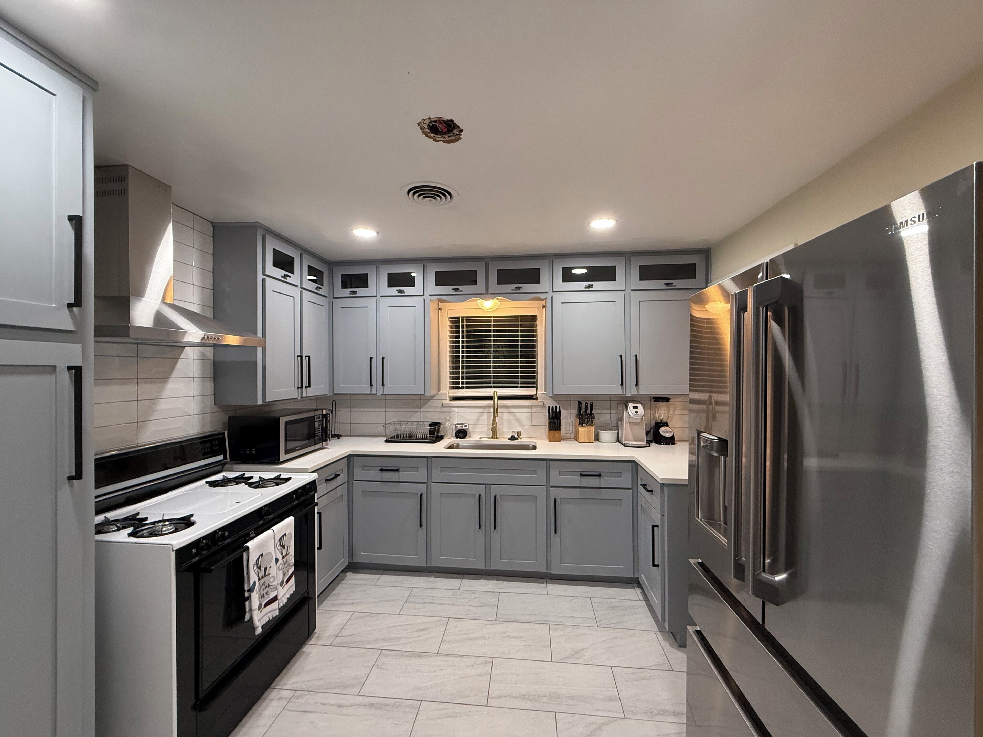 Mikrowelle, Ofen, Herdplatte, Geschirrspüler