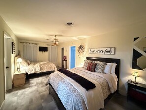 4 bedrooms, iron/ironing board, WiFi, bed sheets