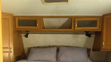 2 bedrooms, WiFi, bed sheets, wheelchair access