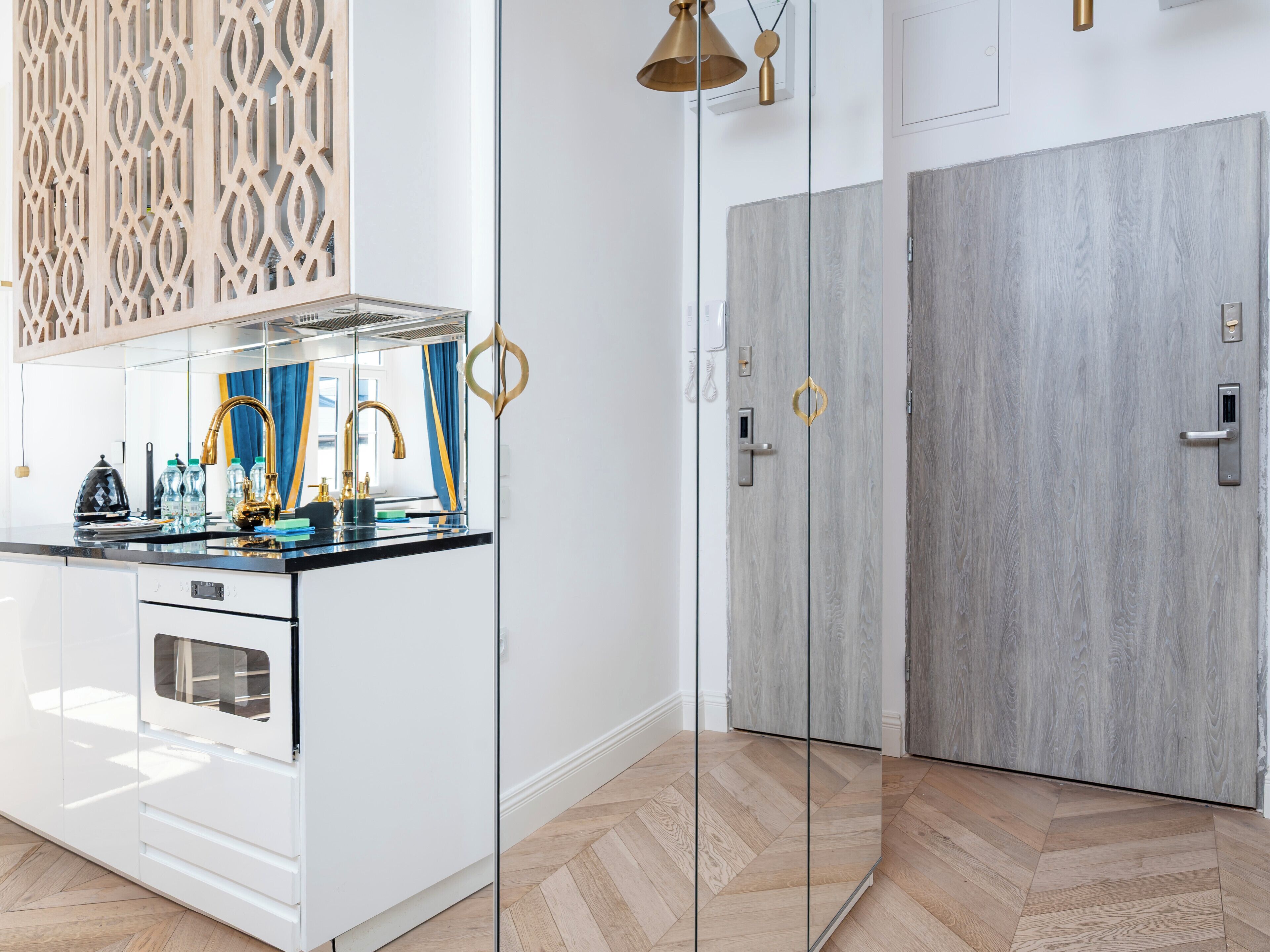 Refrigerador, horno, placa de cocina, lavavajillas