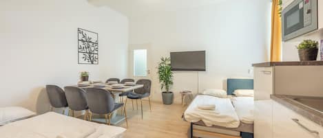 1 chambre, fer et planche à repasser, lit parapluie, Wi-Fi gratuit