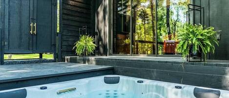 Baignoire à remous extérieure