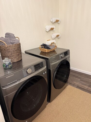 Family-Friendly 3BR/2BA Van Buren Home w/ Fire Pit & Starlink WiFi!