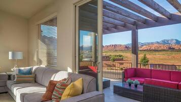 Smart TV, foosball, table tennis