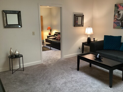 Double Lounge Getaway - 1 BR + 2 Living Spaces