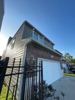 Exterior - Modern Home with Terrace, near Downtown/NRG Stadium/Medical Center! (Houston)