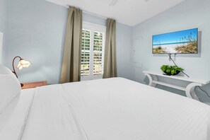 2 bedrooms, iron/ironing board, free WiFi, bed sheets - Gone to the Beach cozy small home located near beach (Santa Rosa Beach)