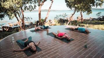 Kolam renang outdoor