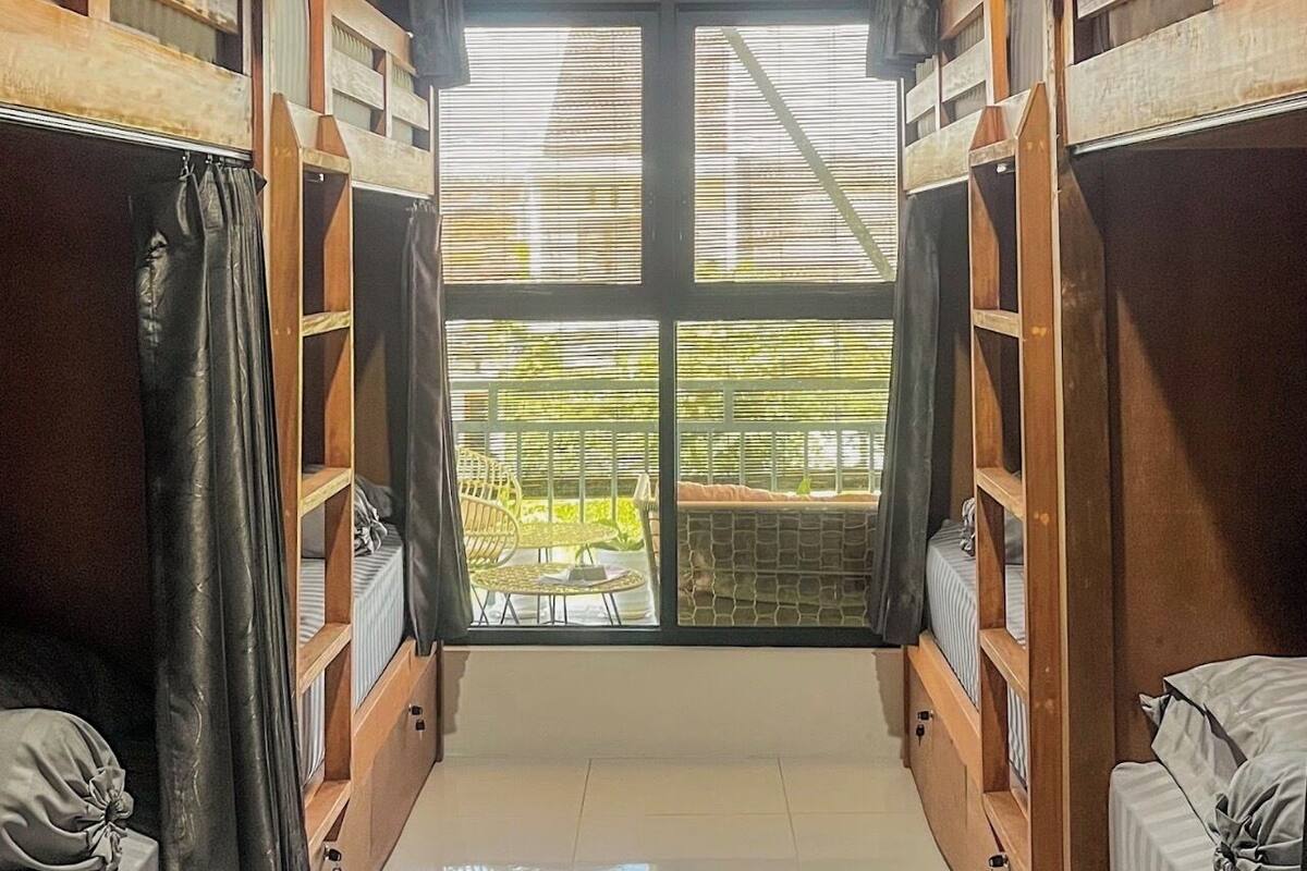 Cubrecamas, wifi gratis y ropa de cama 