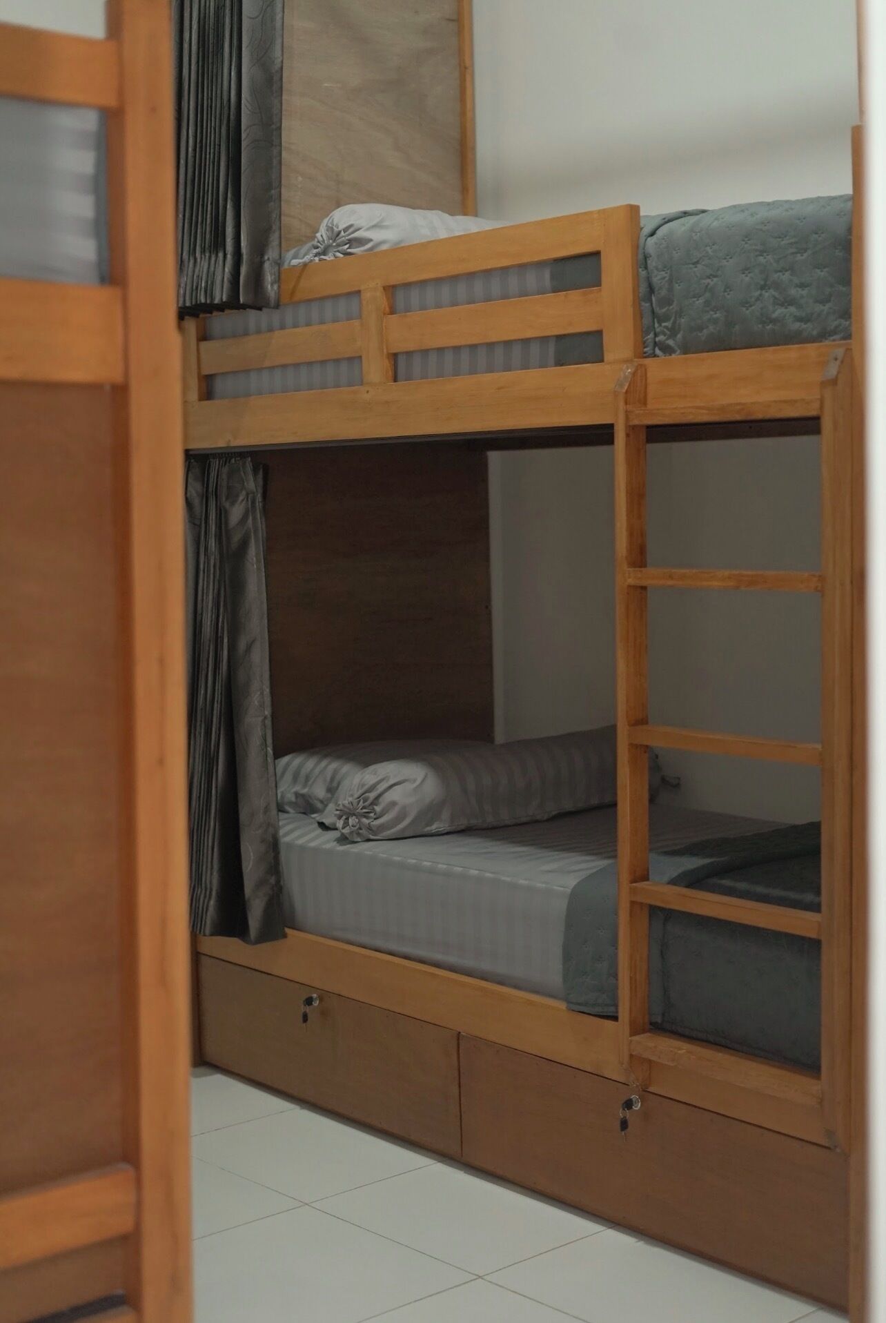 Shared Dormitory, Women only | Down duvets, free WiFi, bed sheets
