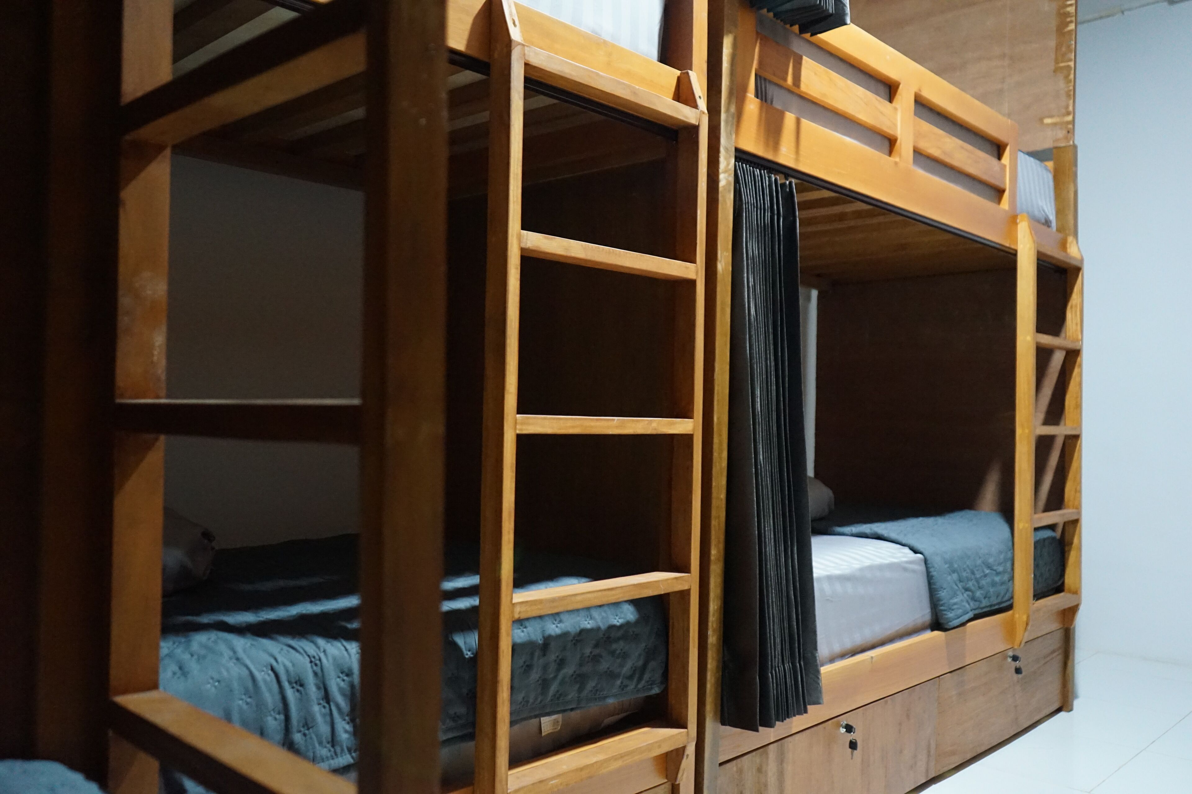 Down comforters, free WiFi, bed sheets