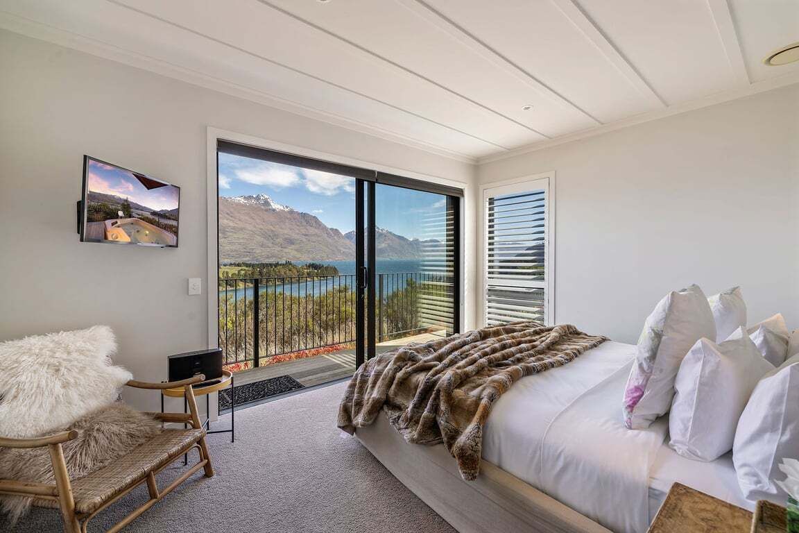 4 bedrooms, in-room safe, iron/ironing board, travel crib