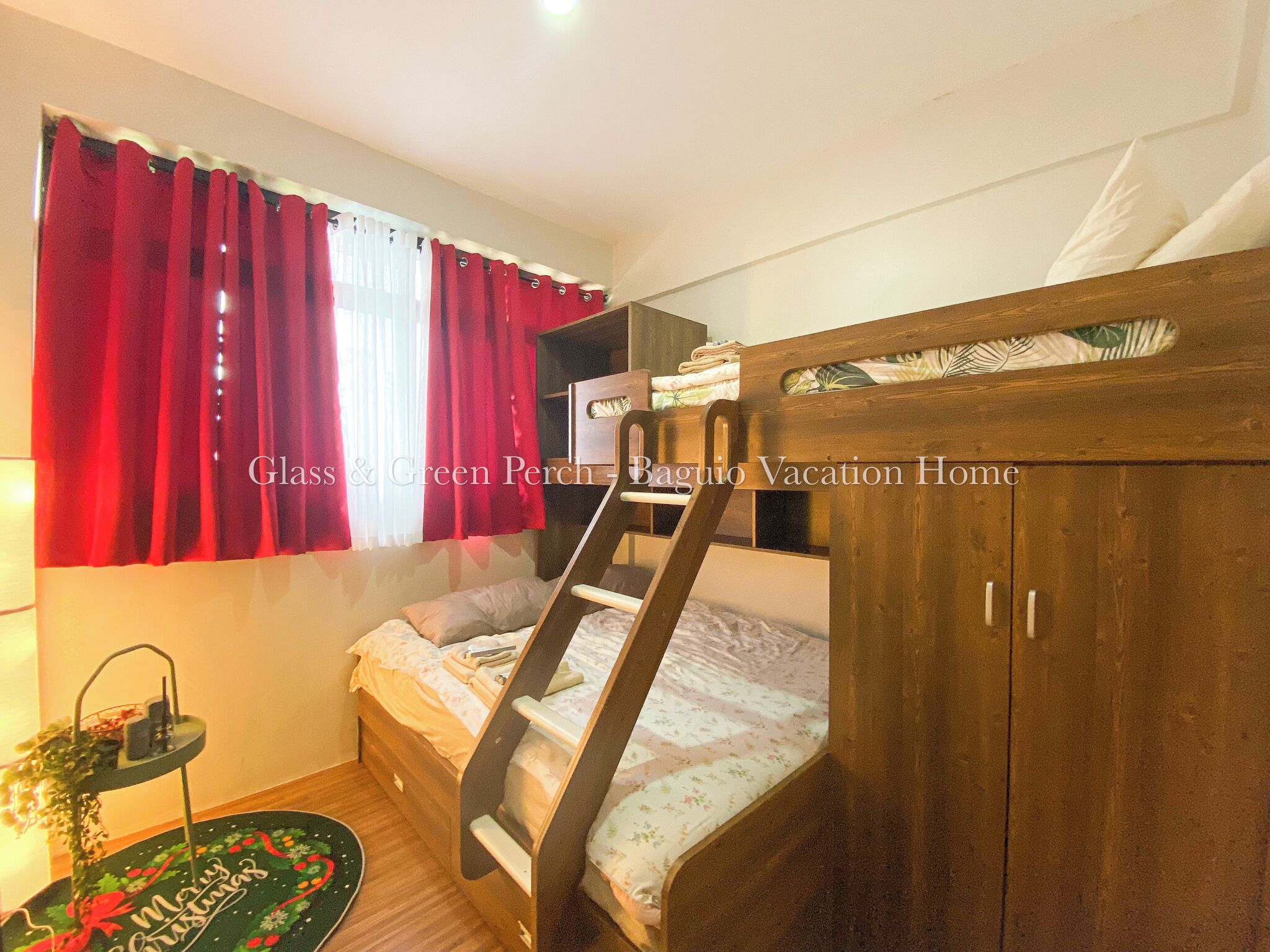 5 bedrooms, WiFi, bed sheets