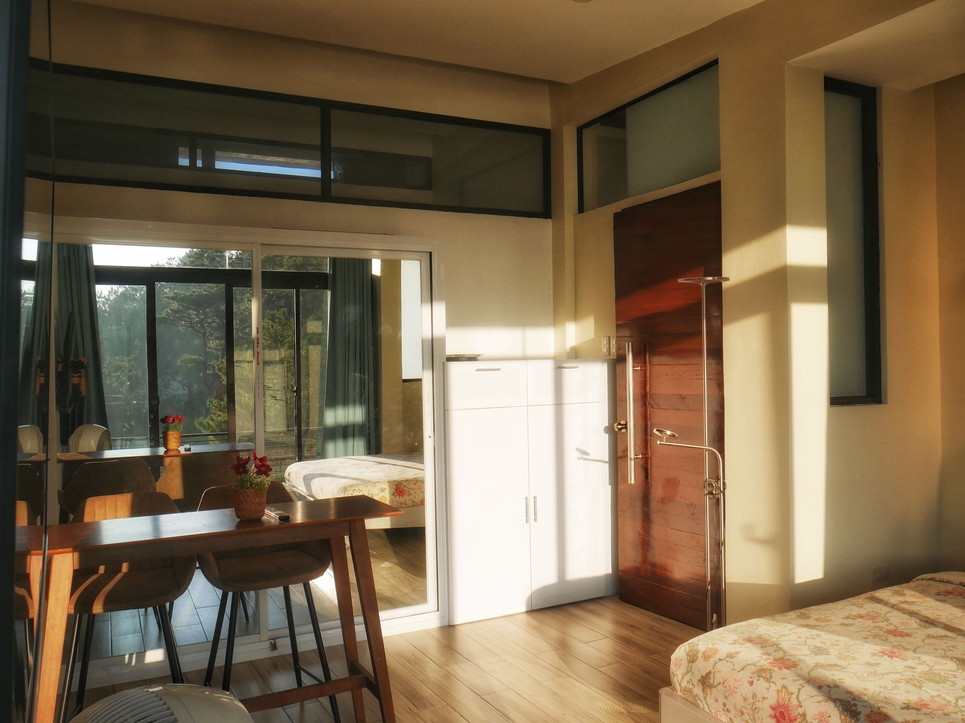 5 室のベッドルーム、WiFi、ベッドシーツ