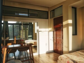 5 bedrooms, WiFi, bed sheets - Charming 5-bedroom Villa in Baguio with Heated Dipping Pool :Glass & Green Perch (Baguio)