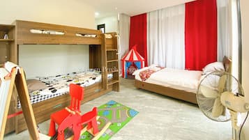 5 bedrooms, WiFi, bed sheets