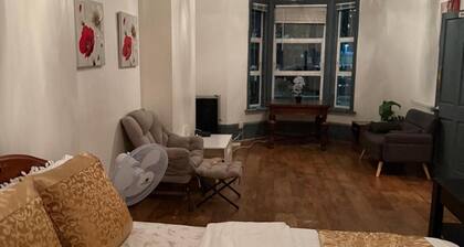 Cozy London House Retreat