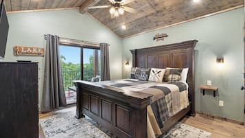 5 bedrooms, iron/ironing board, free WiFi, bed sheets