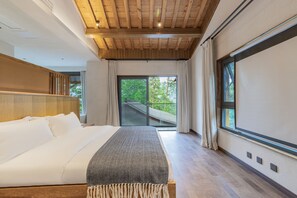 Classic Double Room, Mountain View | Desk, laptop workspace, blackout drapes, soundproofing