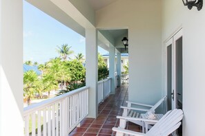 Property grounds - 4 BDRM Sunshine Suites @ Sapphire Beach Resort (Not available)