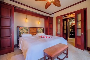1 dormitorio, tabla de planchar con plancha, wifi y ropa de cama