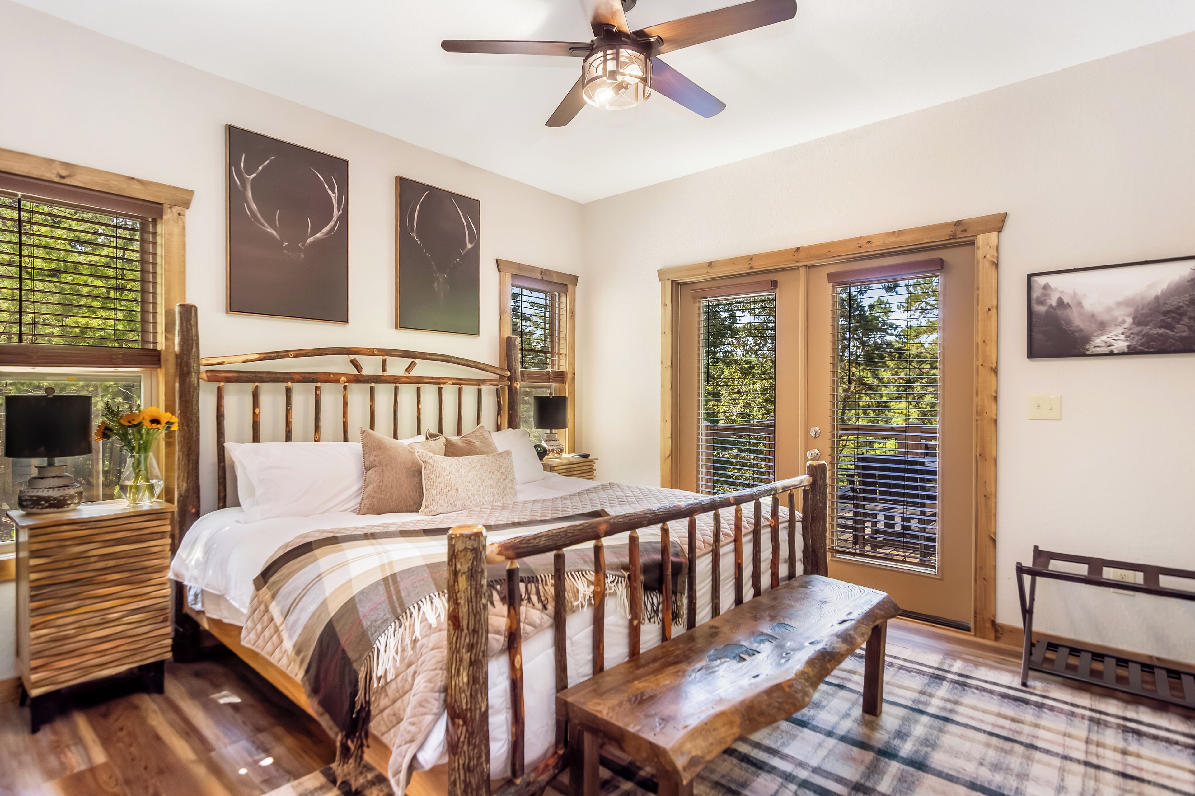 3 عدّة غرف نوم ومكواة/لوح كي وواي فاي وملاءات أسرّة