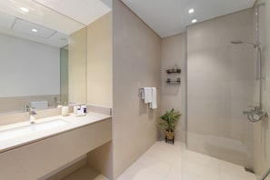Shower, free toiletries, bidet, soap