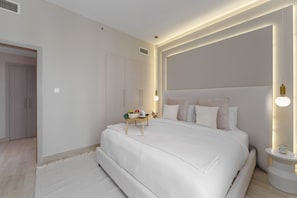 Deluxe Apartment, Non Smoking, Canal View | In-room safe, blackout drapes, iron/ironing board, free WiFi