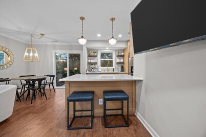 Newly renovated townhome. 2 King beds with on suites.