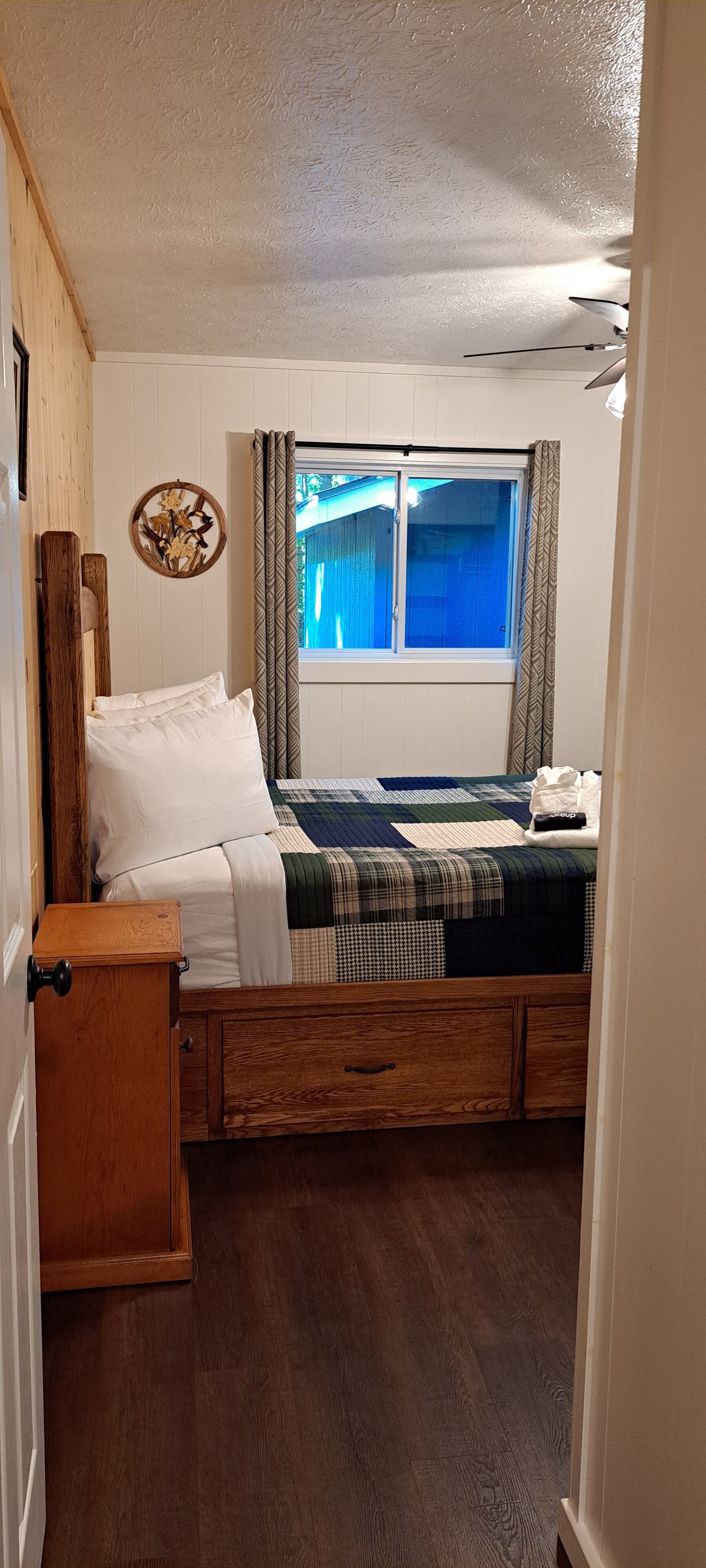 2 bedrooms, desk, free WiFi, bed sheets