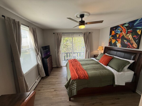 2 室のベッドルーム、デスク、アイロン / アイロン台、WiFi (無料)