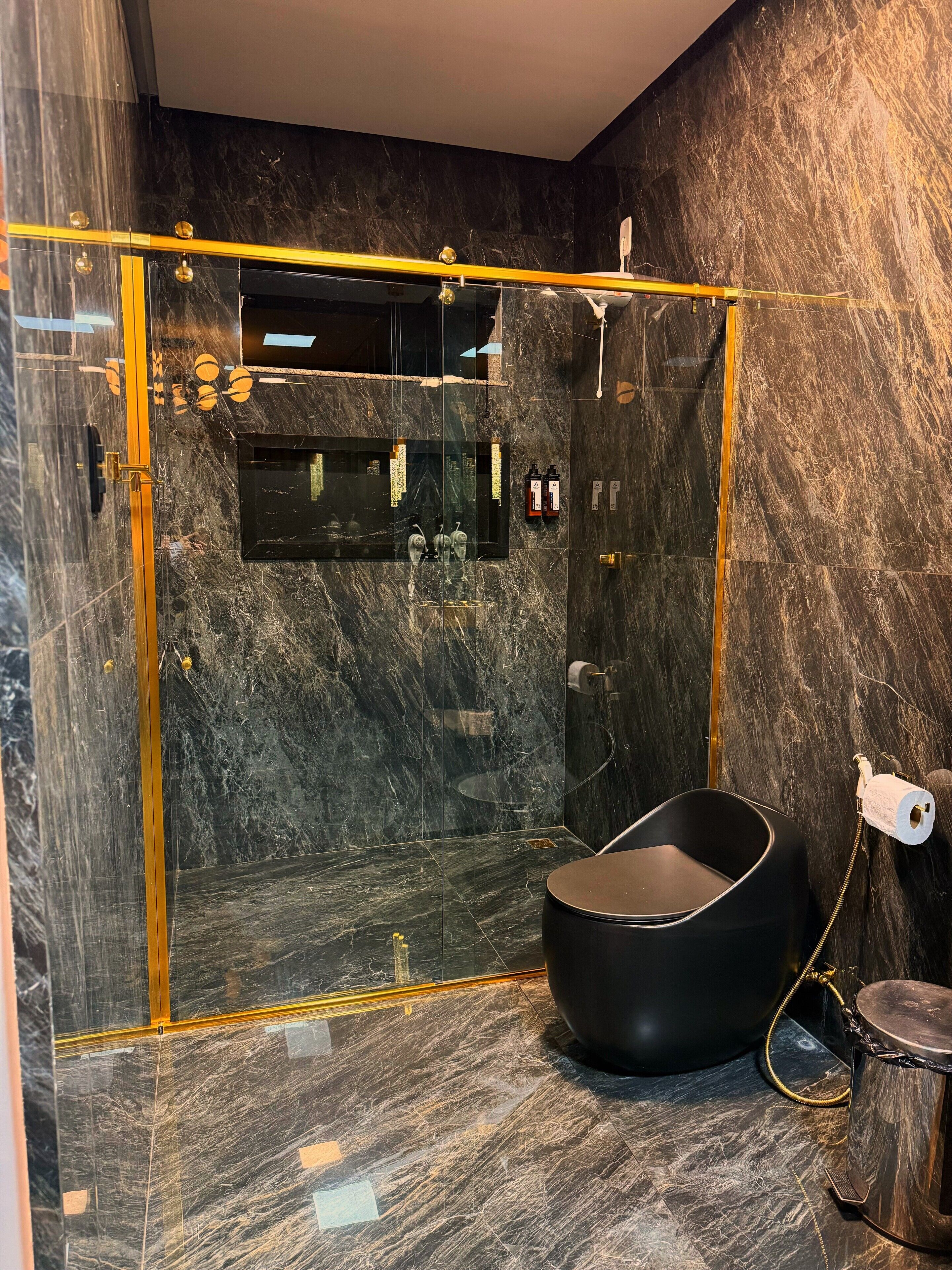 Presidential Suite, Pool View | Bathroom
