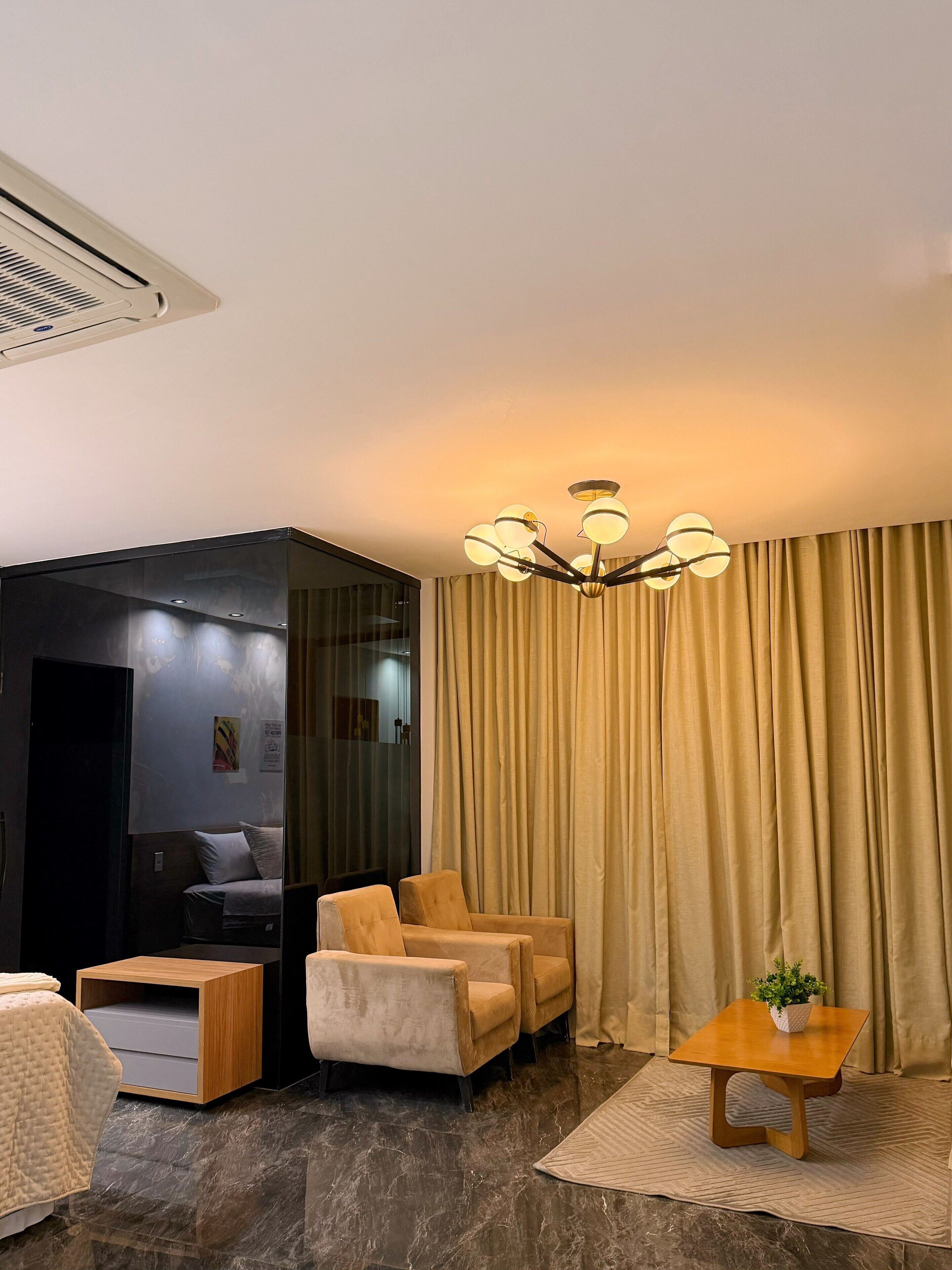 Presidential-Suite, Poolblick | Badezimmer