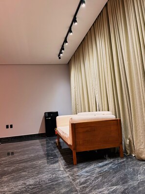 Luxury Suite, Pool View