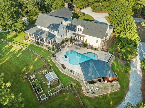A beautiful home on 10 sprawling acres