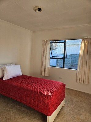3 habitaciones, tabla de planchar con plancha y wifi