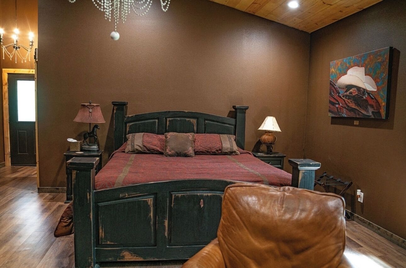 1 bedroom, iron/ironing board, travel crib, free WiFi