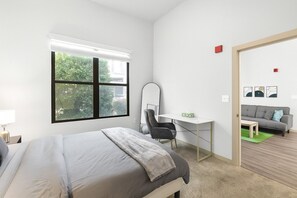 3 Schlafzimmer, Schreibtisch, Reisekinderbett, WLAN