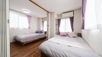 4 bedrooms, desk, iron/ironing board, travel crib