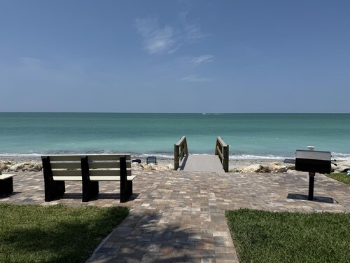 Tamarind – 2BR Condo with Lemon Bay Views