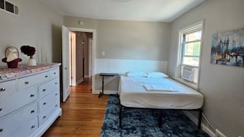 2 bedrooms, desk, free WiFi