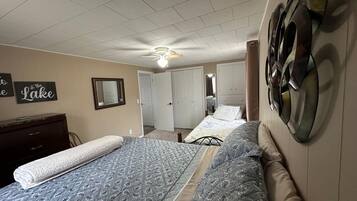 2 bedrooms, WiFi, bed sheets, wheelchair access