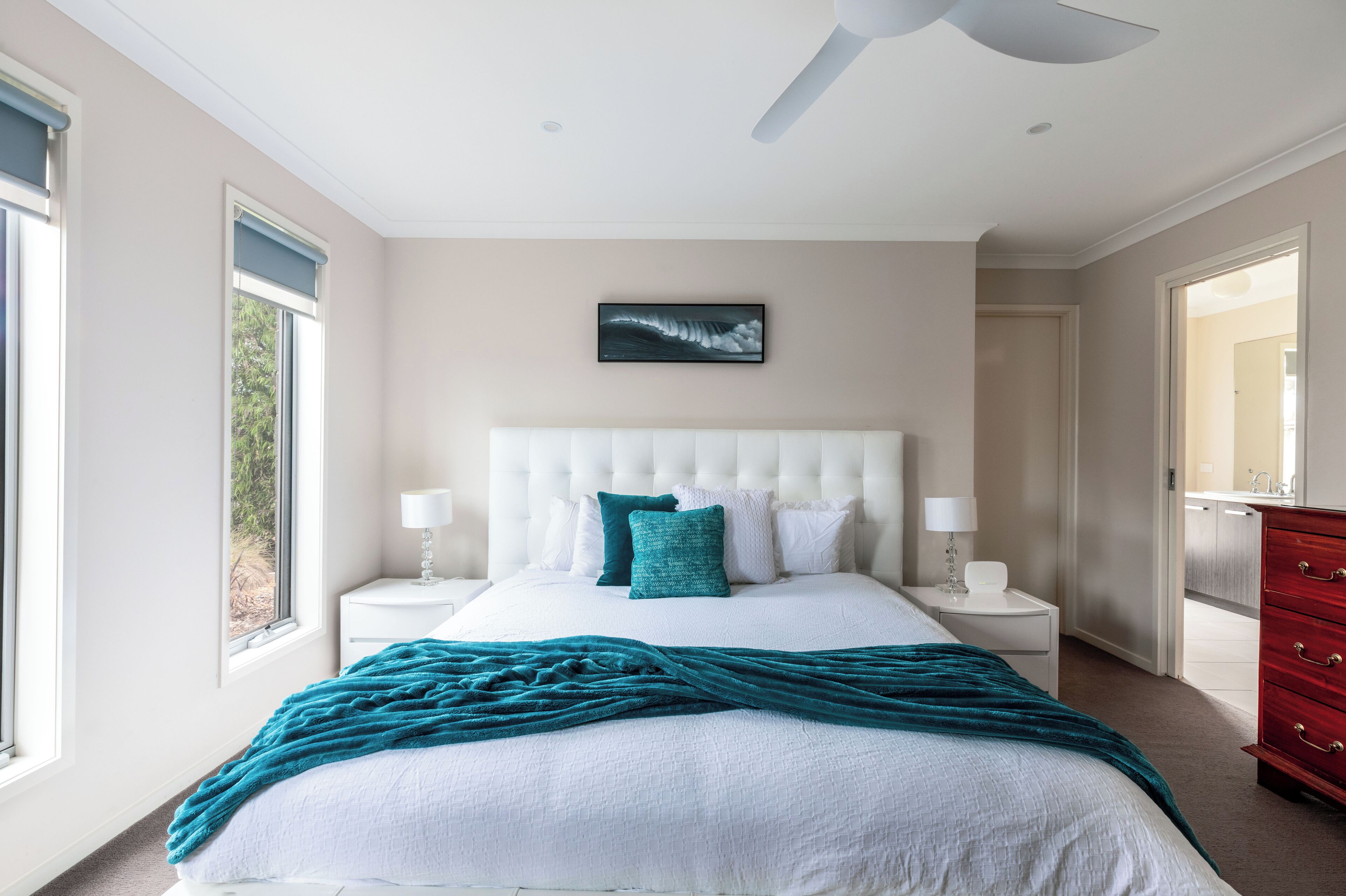 4 bedrooms, Internet, bed sheets